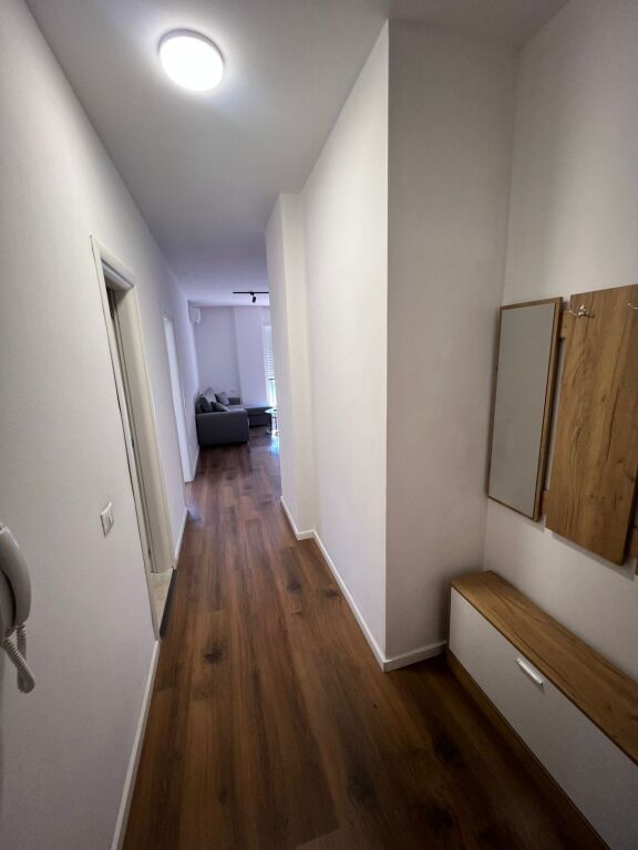 Qera | Apartament 1 + 1 | Shkolla e Bashkuar | 500 €/muaj