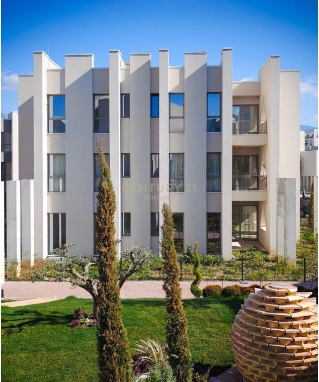 Shitet Apartamnet 2+1 tek Liqeni Thate tek Rezidenca Green Valley