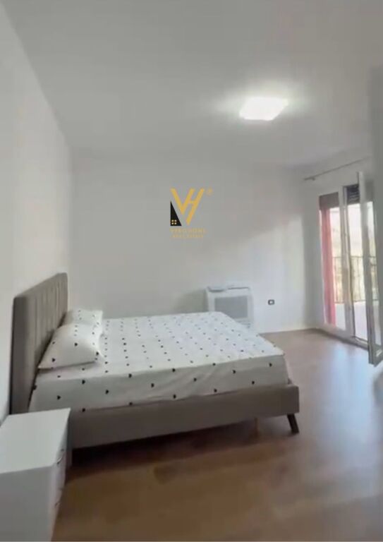 JEPET APARTAMENT 2+1+BLK ME QERA NE PASKUQAN 40.000 LEKE