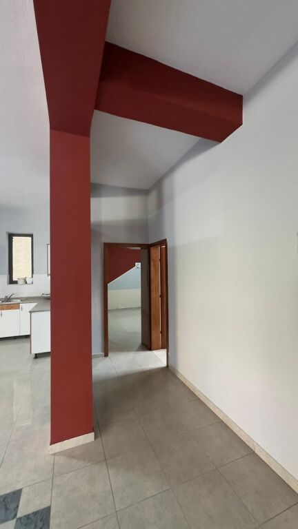 Me Qera: Ambient Biznesi në Zemër të Tiranës 📍Rruga Durrësit në fillim / Mbrapa dyqanit të luleve - 120 m² | 950 €/Muaj