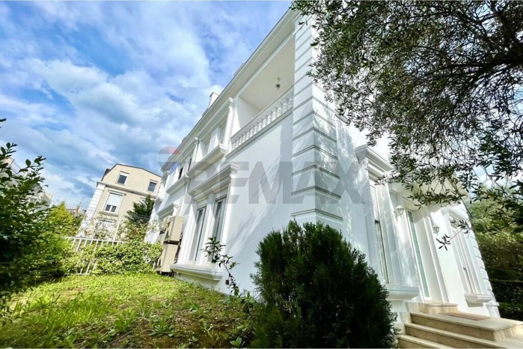 VILE PER QERA REZIDENCA WHITE HOUSE