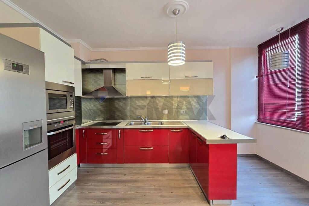 Apartament 2+1 me qira tek rruga e Kosovareve