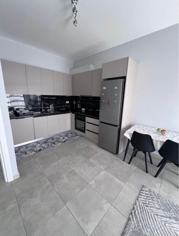 🏠 Jepet me qera apartament 2+1+2 në Brryl + Parking  📍 Pranë Shkollës Niket Dardani 💰 70.000 Lekë/muaj me post parkimi 💰 65.000 Lekë/muaj pa post parkimi