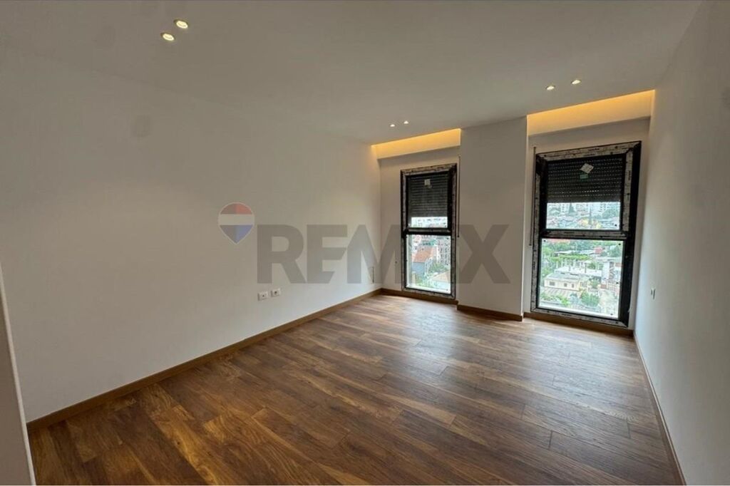 Apartament 2+1 per shitje Porcelan
