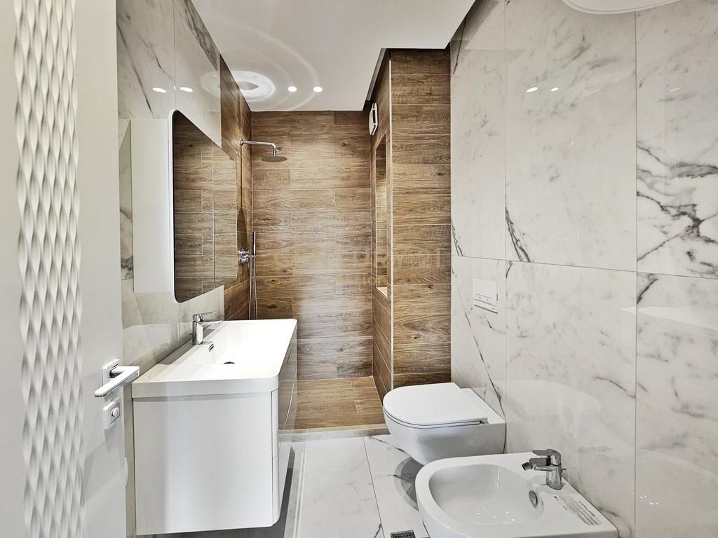 🏡 Appartamento 3+1 in Affitto nella Zona 21 Dhjetori, Tirana