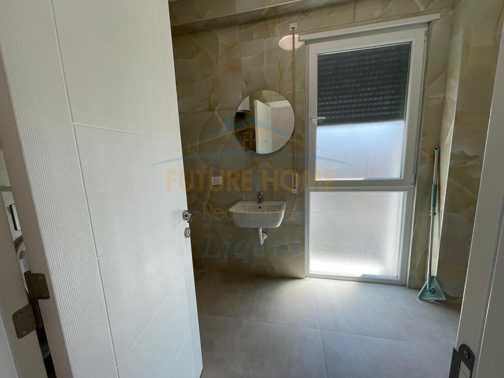 Qera, Apartament 2+1+2, Stacioni i Trenit, Tiranë. 600 €