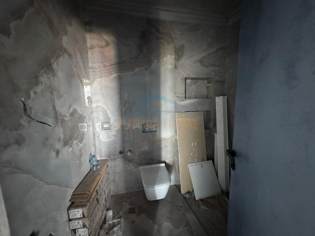 Vendesi Appartamento 2+1+2, Lake View Residence, Tirana.