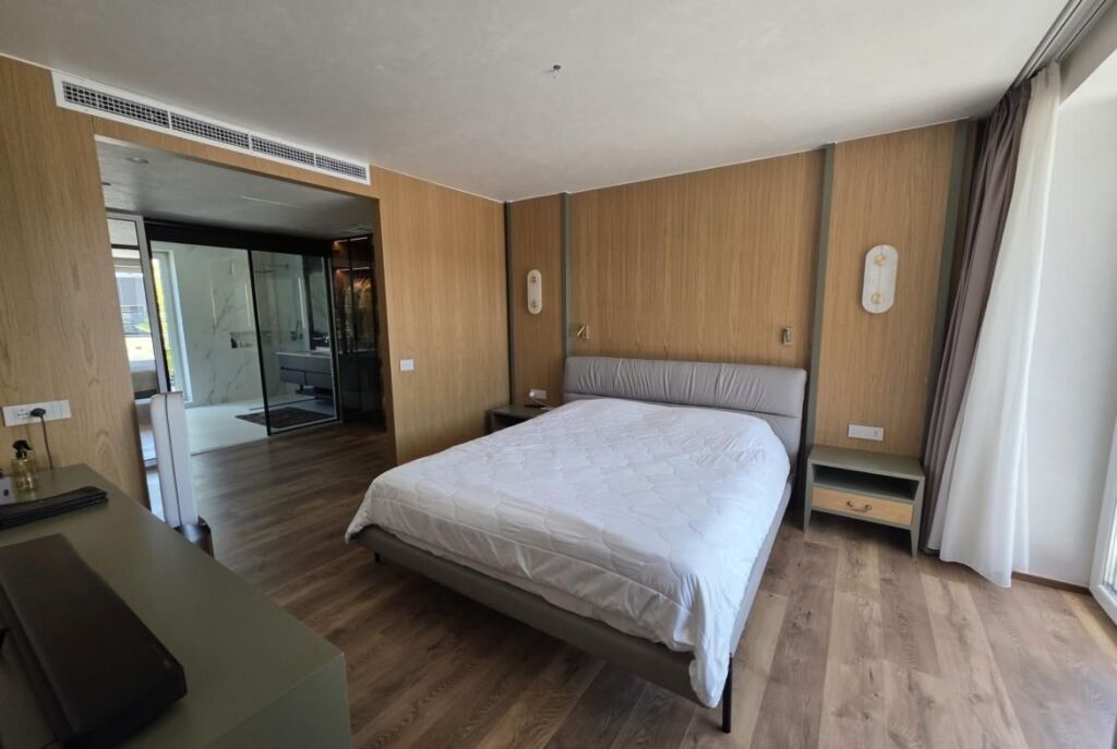 Tek Presidenca Shitet Penthouse Luksoze e Mobiluar Bukur