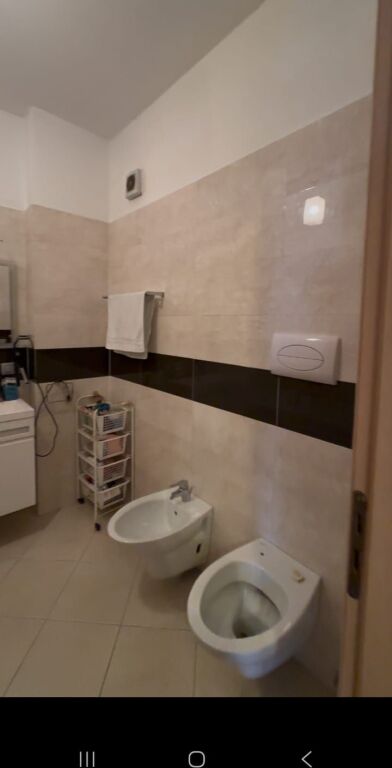 Shitet,Apartament 2+1+2, Kompleksi Tower Bridge,Rruga e Dibres