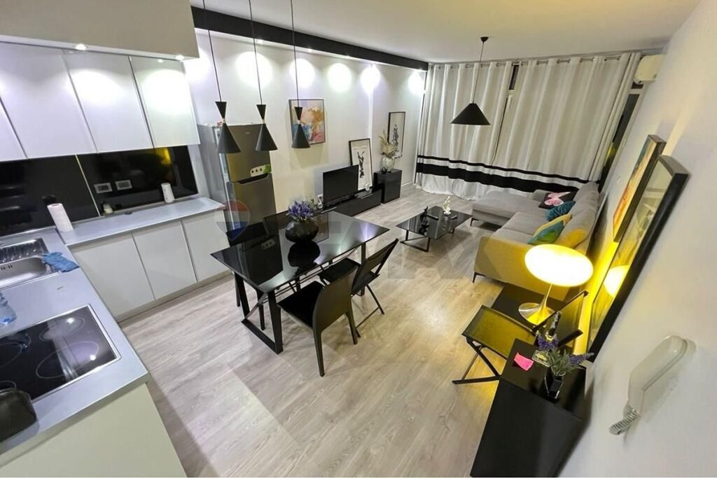 Apartament 1+1 per qira, Rruga e Kavajes!