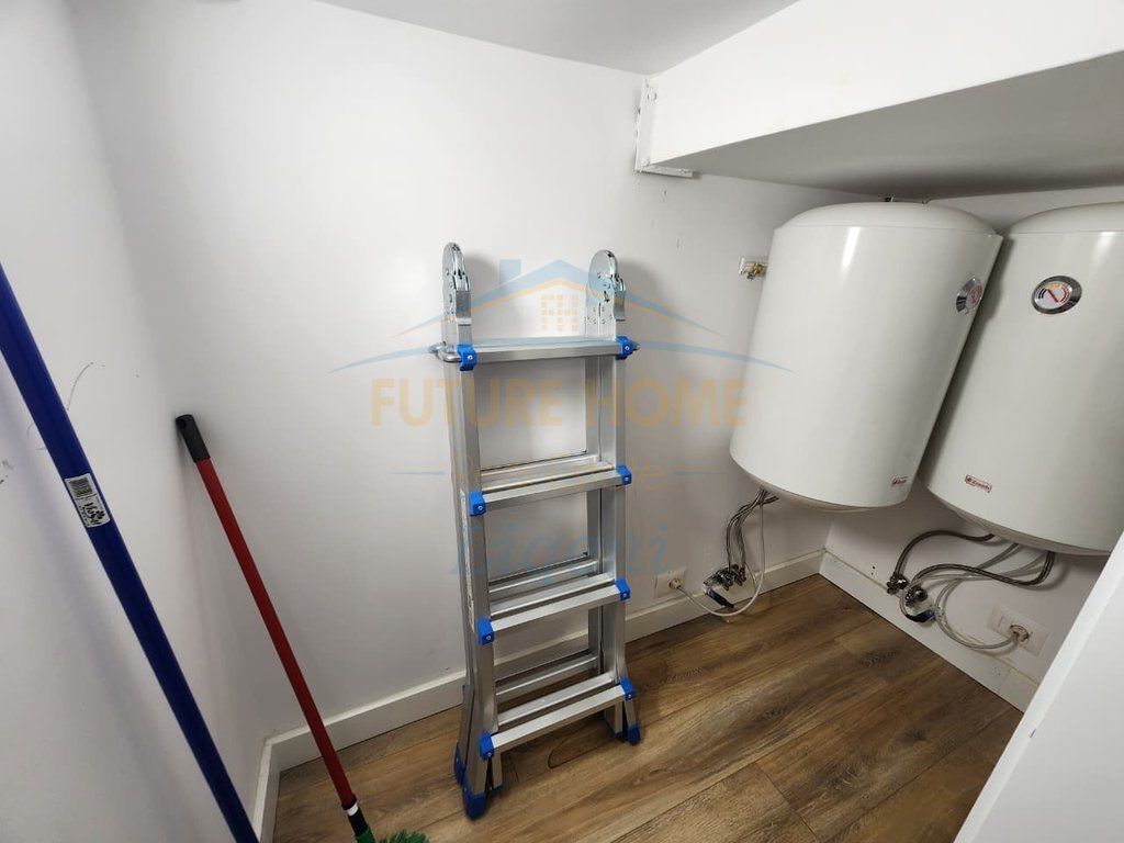 Shitet, Duplex 4+1+3, Liqeni i Thatë, Tiranë.