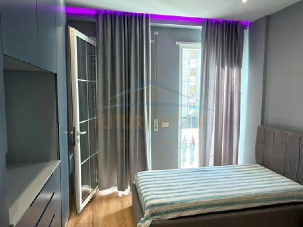 Shitet Apartament 2+1+2 , Kamëz, Tiranë.