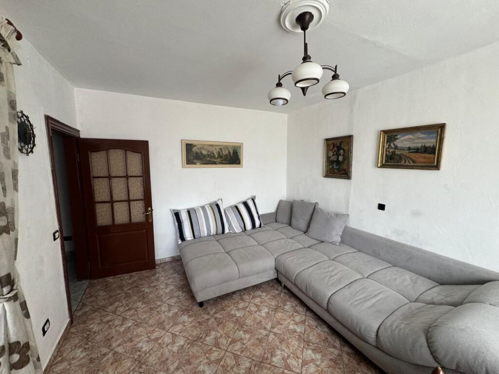 Apartament 1+1 per Qira - Ali Demi, pranë shkollës 9-vjeçare "Kushtrimi i Lirisë"