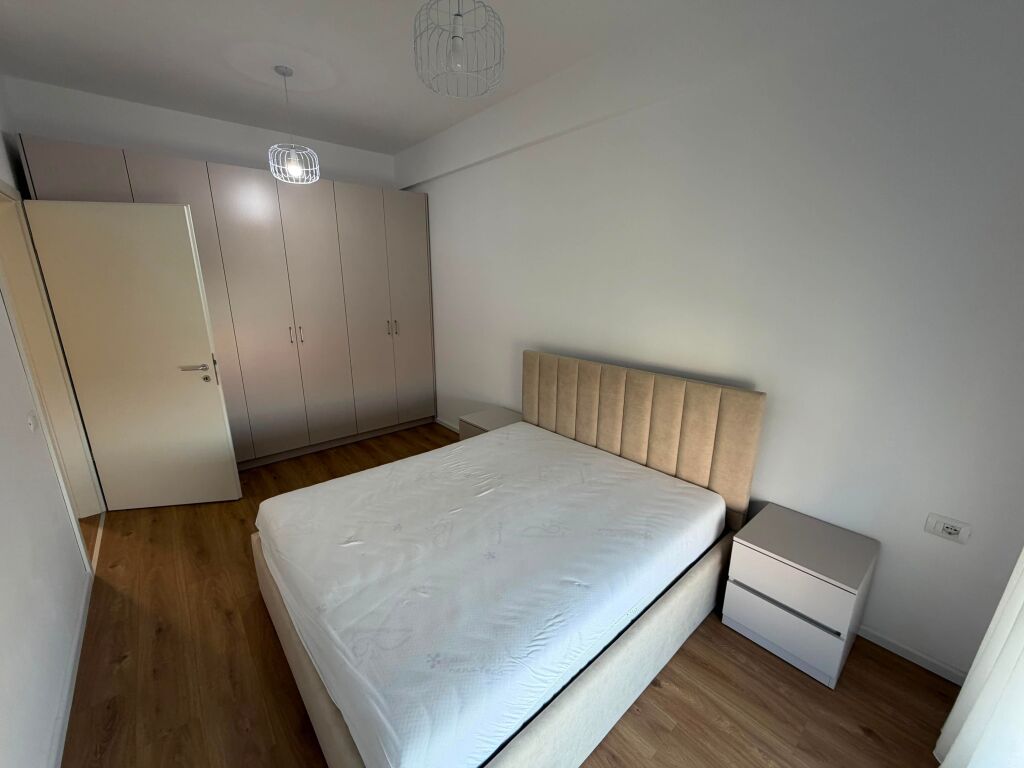 Appartamento 1+1 in affitto  Indirizzo Ali Demi Complesso Kaimi  2° piano  Prezzo 400 mila lek