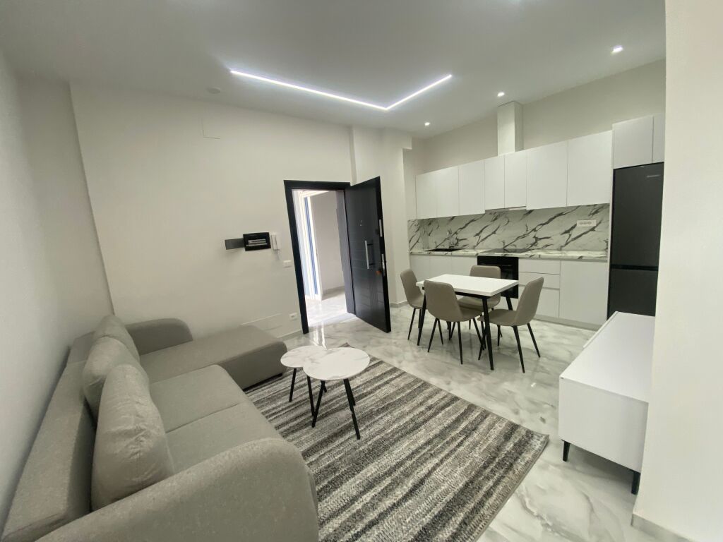 Apartament 1+1+ parkim per qera Kodra e Priftit !