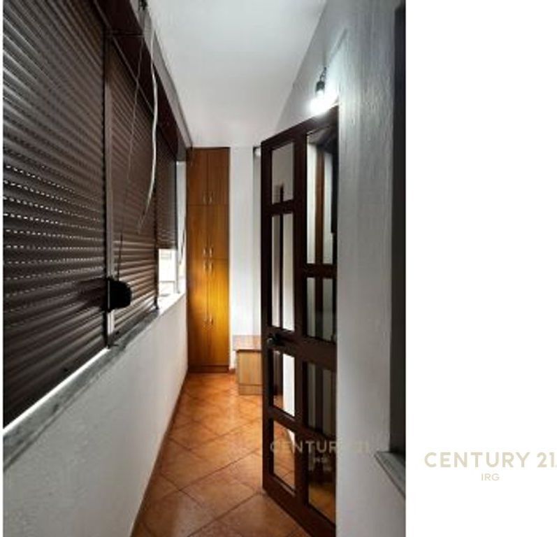 Shitet apartament 2+1+2 Tualete + Depo tek Vasil Shanto! IRG143187