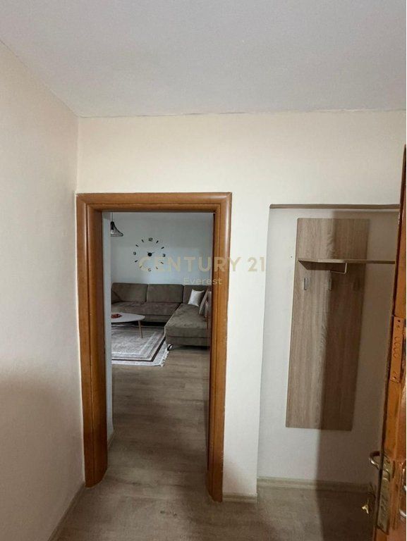 ISH TREGU ELEKTRIK, JAPIM APARTAMENT 2+1 PER QIRA