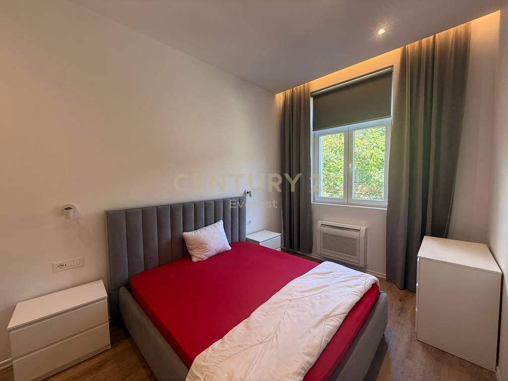 RRUGA E DURRESIT, APARTAMENT 2+1 PER QIRA