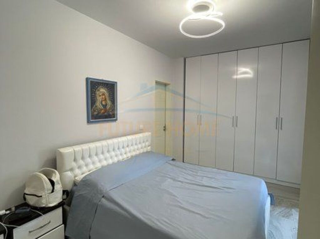 Appartamento 3+1+2 in Affitto in 21 Dhjetori, Via Kavajës, Tirana