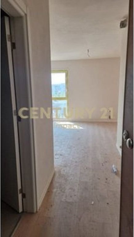 Studio for sale in Xhamllik - 88,000€ !!!