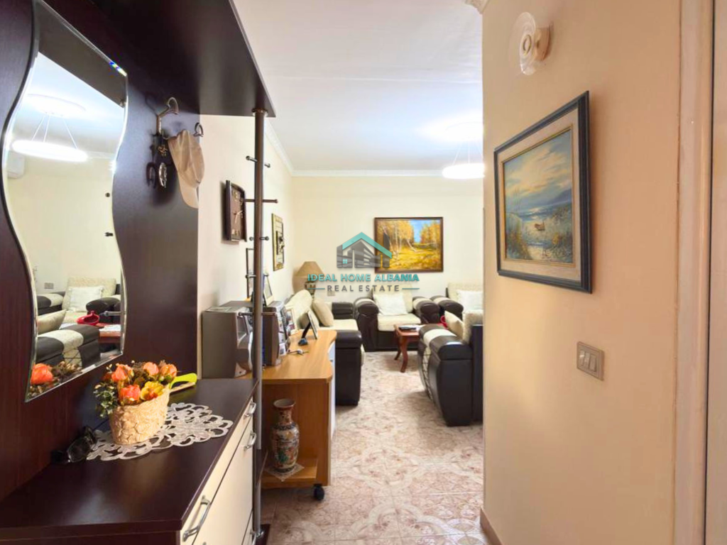 Apartament 1+1 me Qera pranë Ali Demit, Vlore