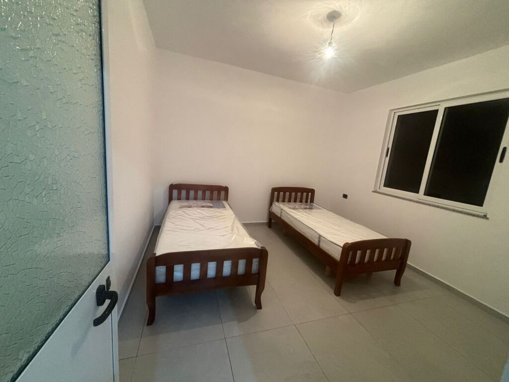 Qera | Shtëpi private 2 + 1 | Kinostudio | 370 €/muaj