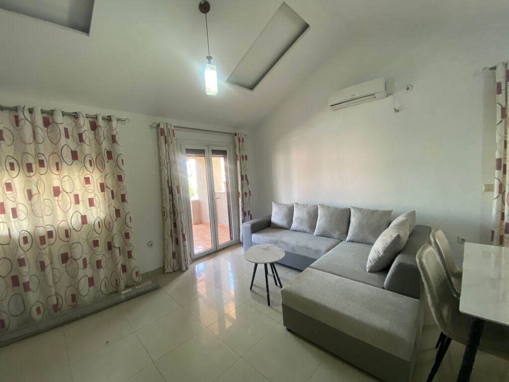 Duplex for rent at Kristal Center !