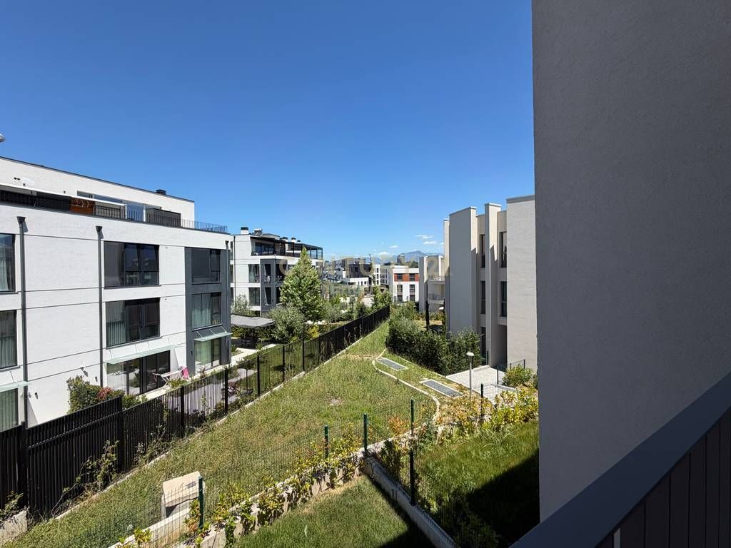 Apartament luksoz 1+1 me qira tek Green Valley, Liqeni i Thate