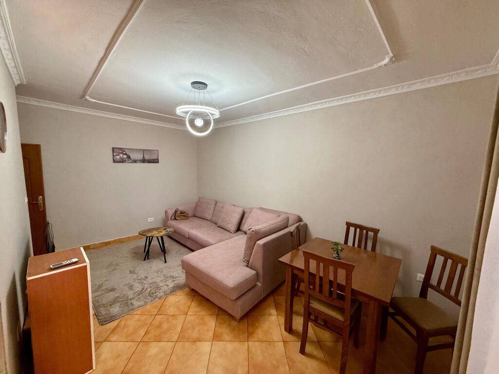 Apartment for rent 1+1 Paris Commune