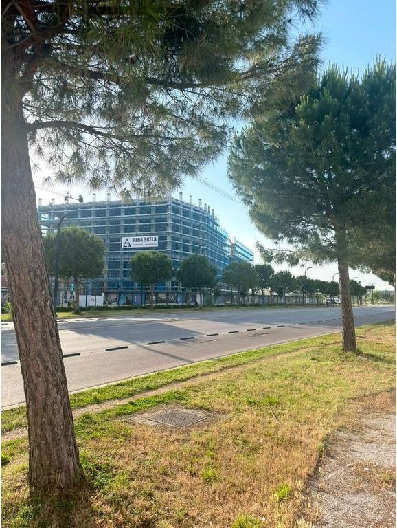 Viale di Tirana, Vendesi Appartamento 1+1