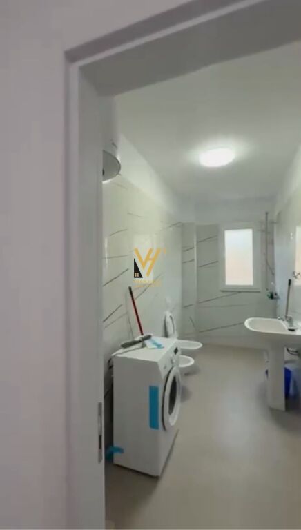 JEPET APARTAMENT 2+1+BLK ME QERA NE PASKUQAN 40.000 LEKE