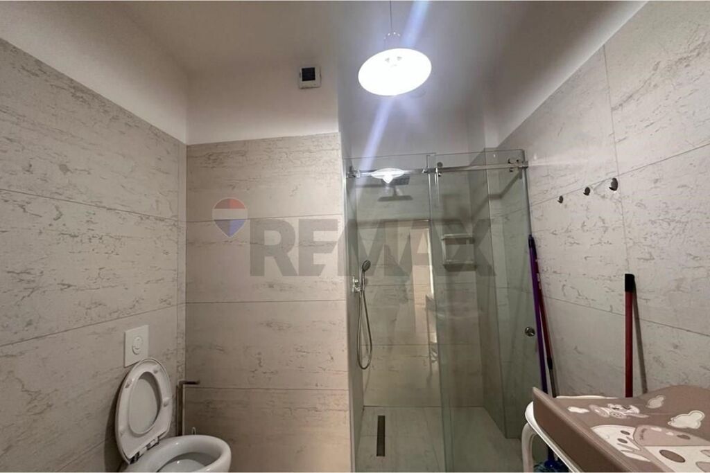 Apartament - Për Shitje - Rruga Dritan Hoxha, Tiranë
