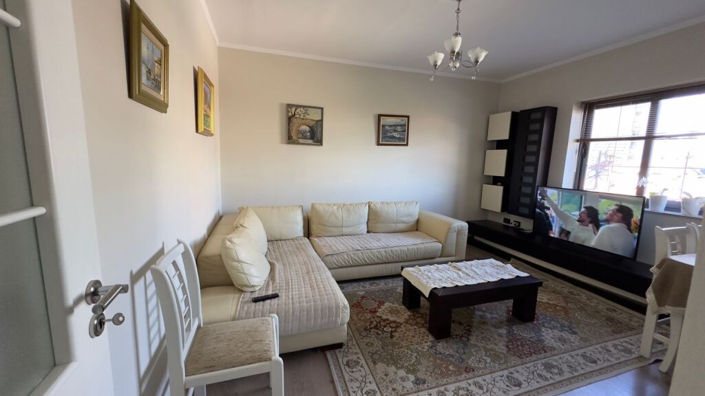 Shitet, Apartament 2+1, Rruga Fortuzi, Tirane . Empire70571