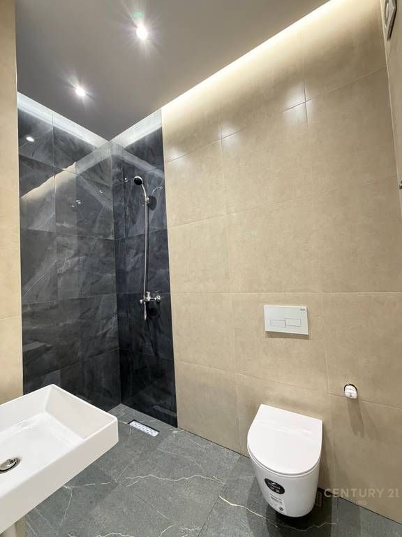 SHESIM APARTAMENT 1+1 tek "PORTA E RE" NË SAUK