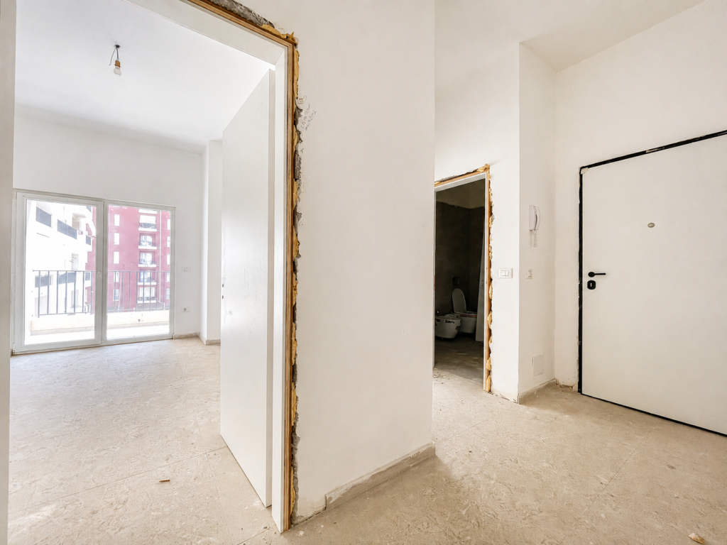 Shitet Apartament 2+1 Kati i 2, Aura