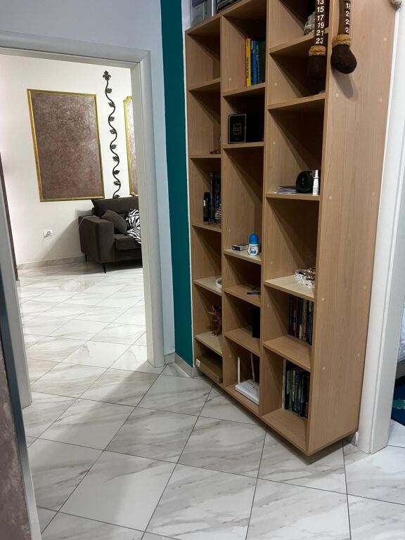 Apartament me qera