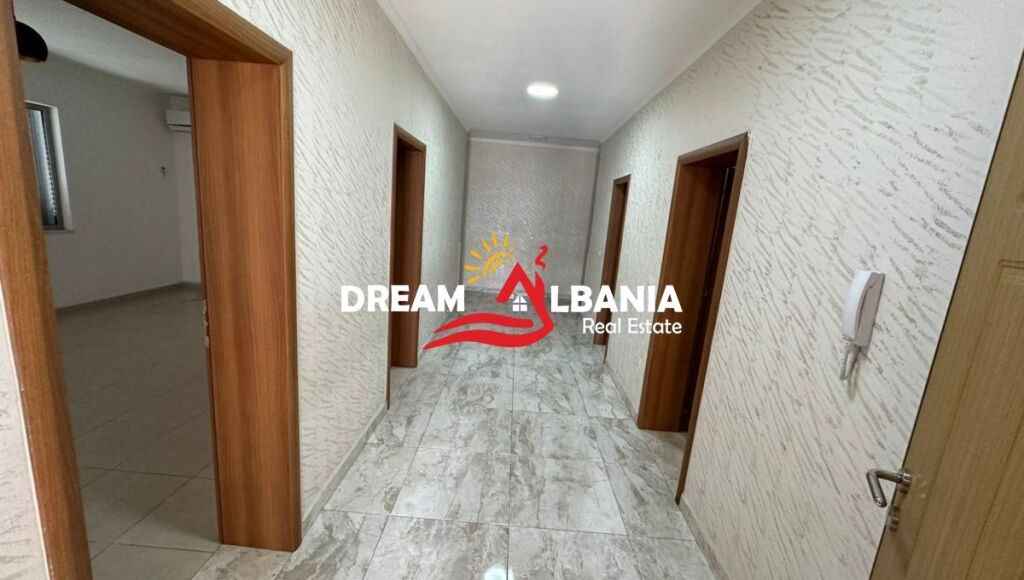 Jepet me qera Vile 3 kateshe tek Vilat Gjermane prane rruges se Elbasanit (ID 4251286)