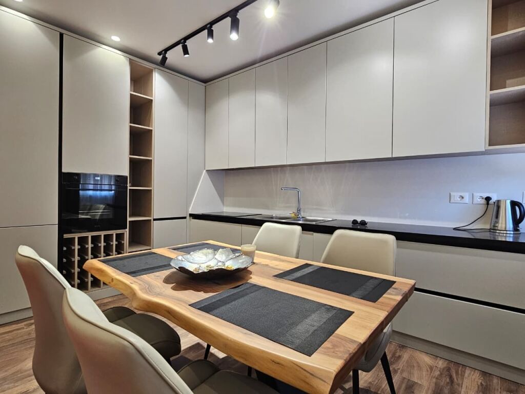 Apartament 1+1 ne shitje Pazari i Ri