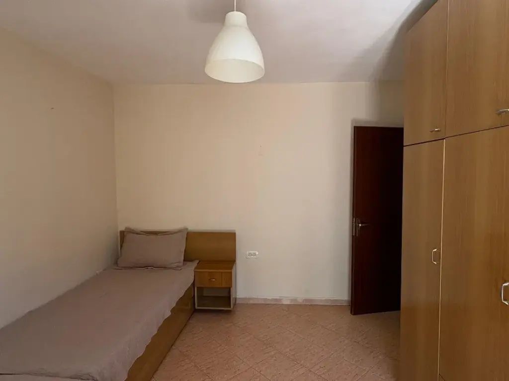 Apartament me qera - Shkolla e Baletit