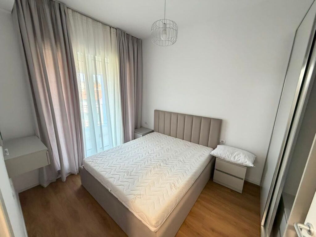 🏡 Affittasi Appartamento 1+1  📍 Indirizzo: Ali Demi, Complesso Kaimi💰 Prezzo: 40.000 Lek/mese