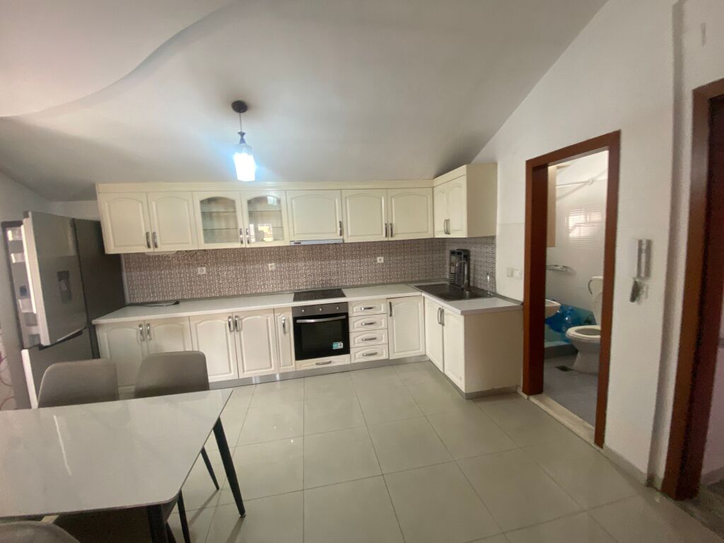 Duplex for rent at Kristal Center !