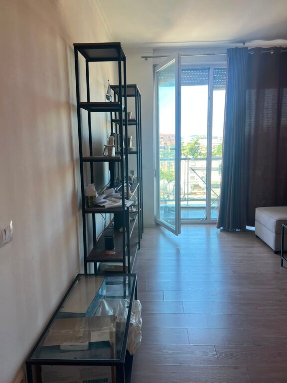 21 December Super 1+1 apartment for sale in building with elevator with ownership certificate