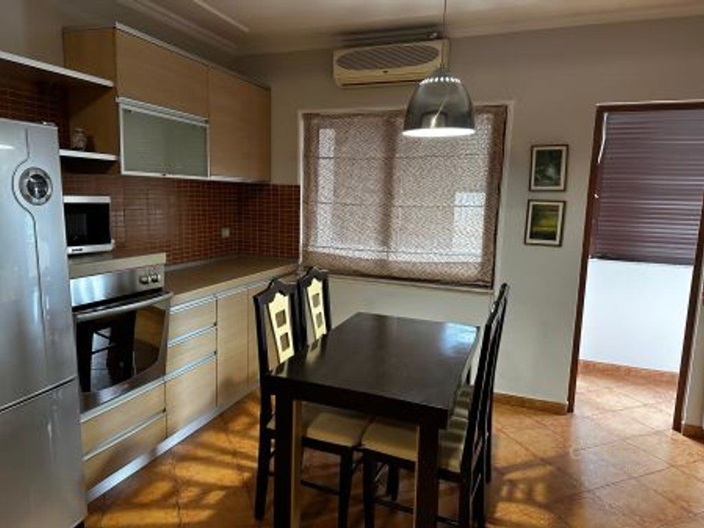 Shitet apartament 2+1+2 Tualete + Depo tek Vasil Shanto! IRG143187