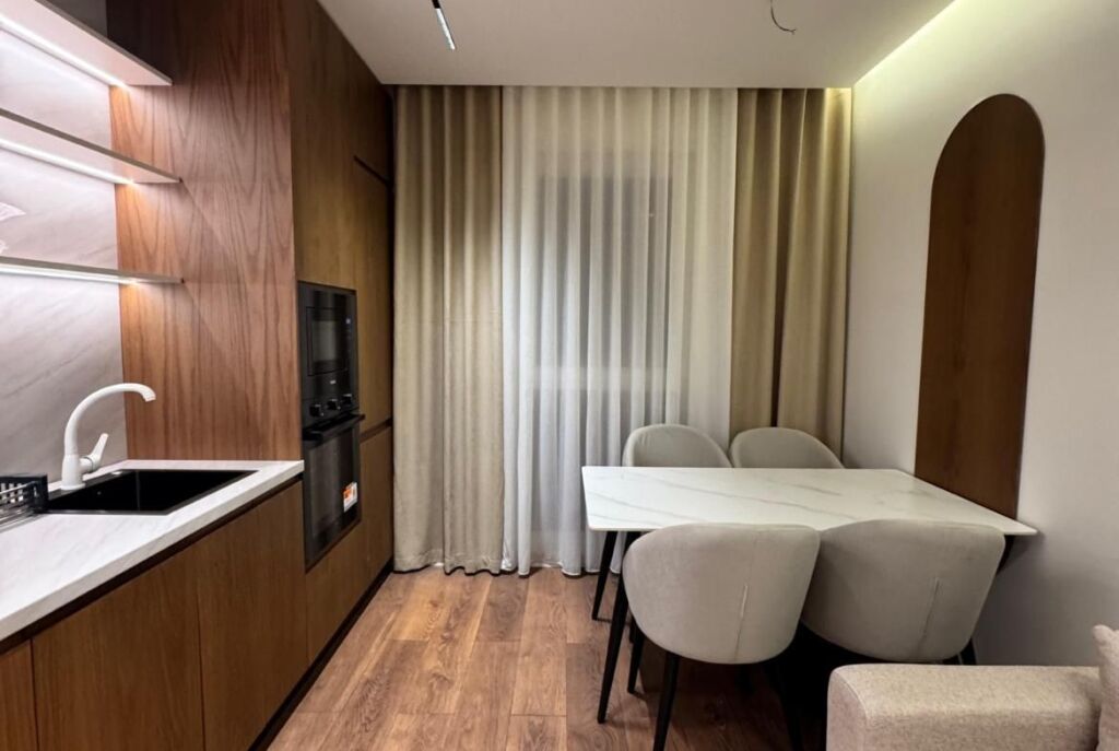 In Xhamllik, Apartment 2+1 for Rent Together With Parking Space!