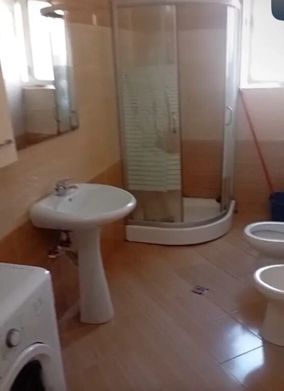 Apartament 2+1 me qera prane 5 Majit