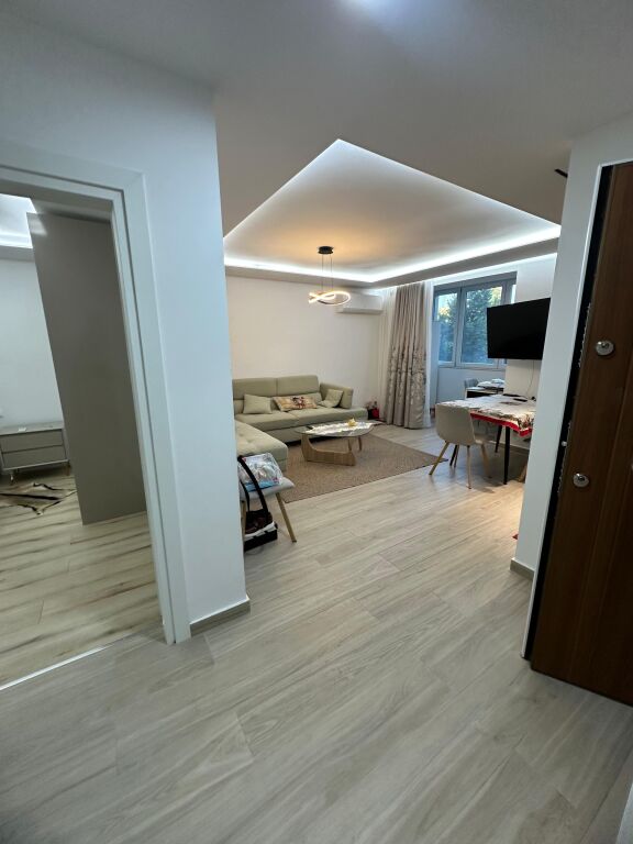 Shitet apartament 2+1 në Brryl për 189 milionë lekë