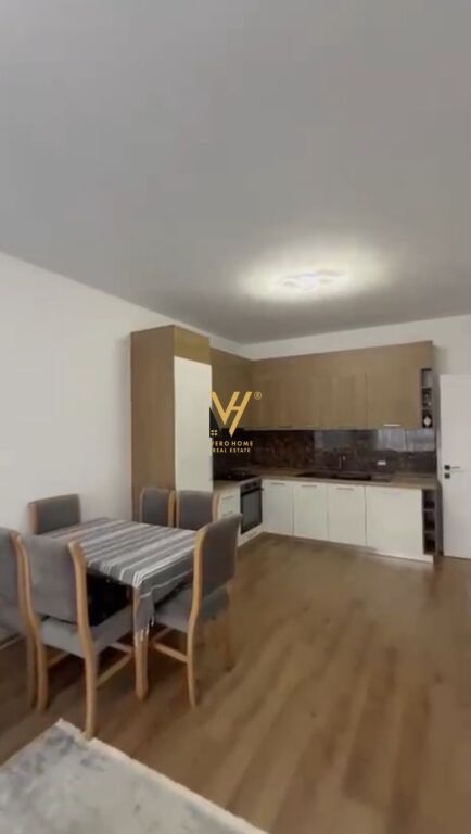 JEPET APARTAMENT 2+1+BLK ME QERA NE PASKUQAN 40.000 LEKE