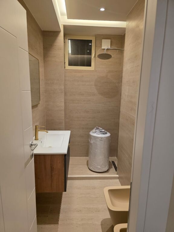 JEPET ME QIRA APARTAMENT 1+1 📍 Prane Sheshit Willson(Posta nr 8)