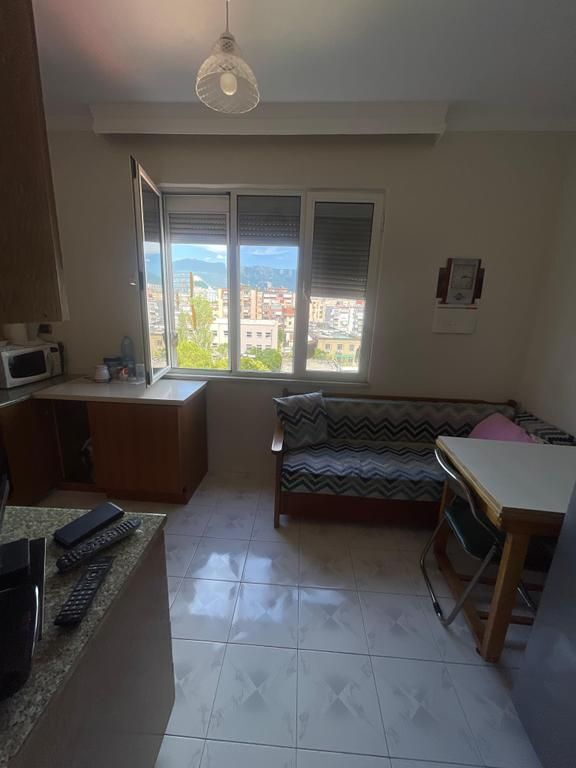 Shitet, Apartament 2+1+2, Irfan Tomini, Tiranë