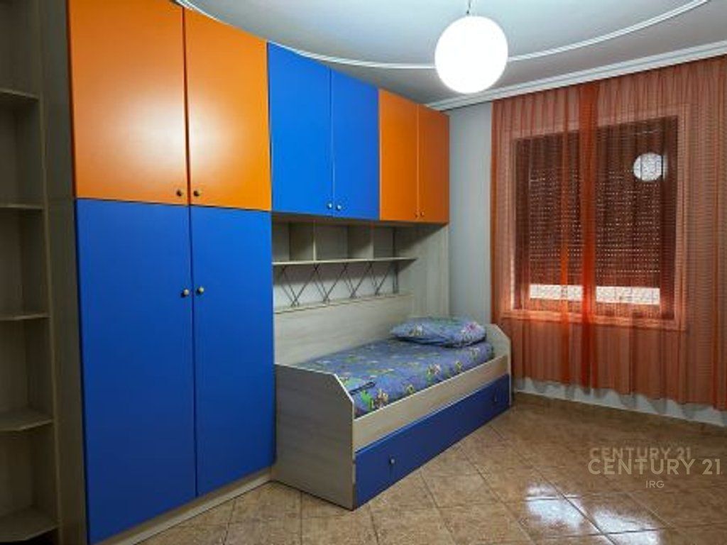 Shitet apartament 2+1+2 Tualete + Depo tek Vasil Shanto! 210,000 €